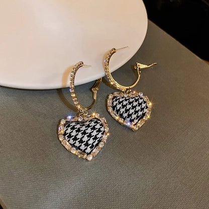 Women's Classic Lattice Heart Earrings