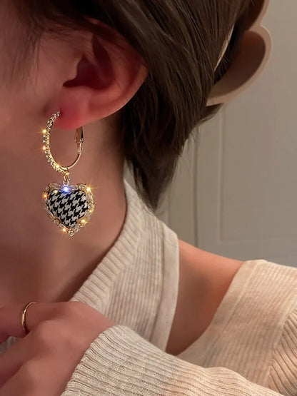 Women's Classic Lattice Heart Earrings