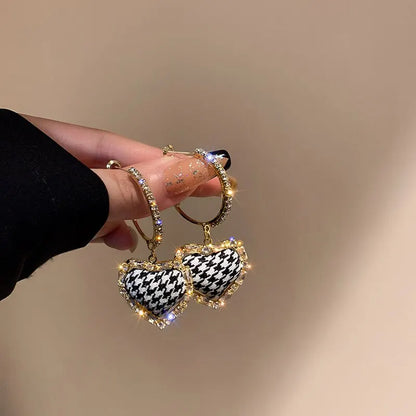 Women's Classic Lattice Heart Earrings
