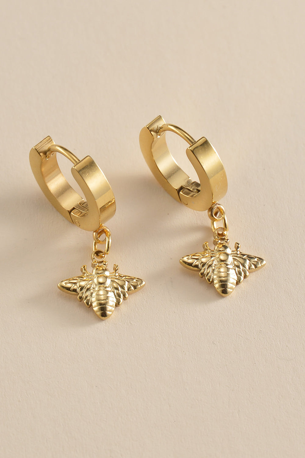 Bee Drop Huggie Earrings Trendsi