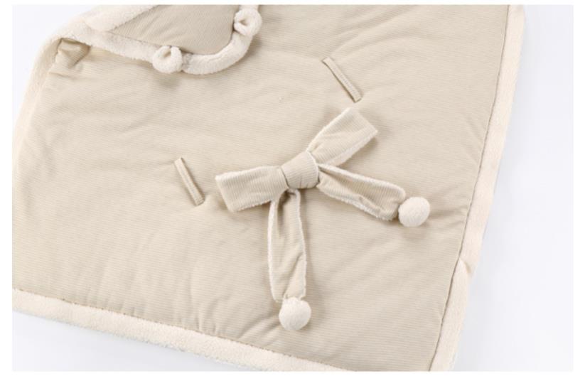 Newborn lambskin warm blanket