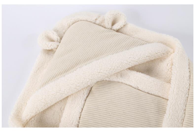 Newborn lambskin warm blanket