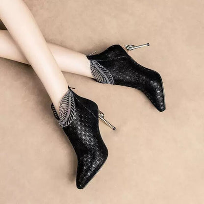 Woman Leather Boots 2023 Fashion Peacock Pattern Embossed Ankle Boots Low Heel Party Ladies Shoes Spring Autumn Female Footware